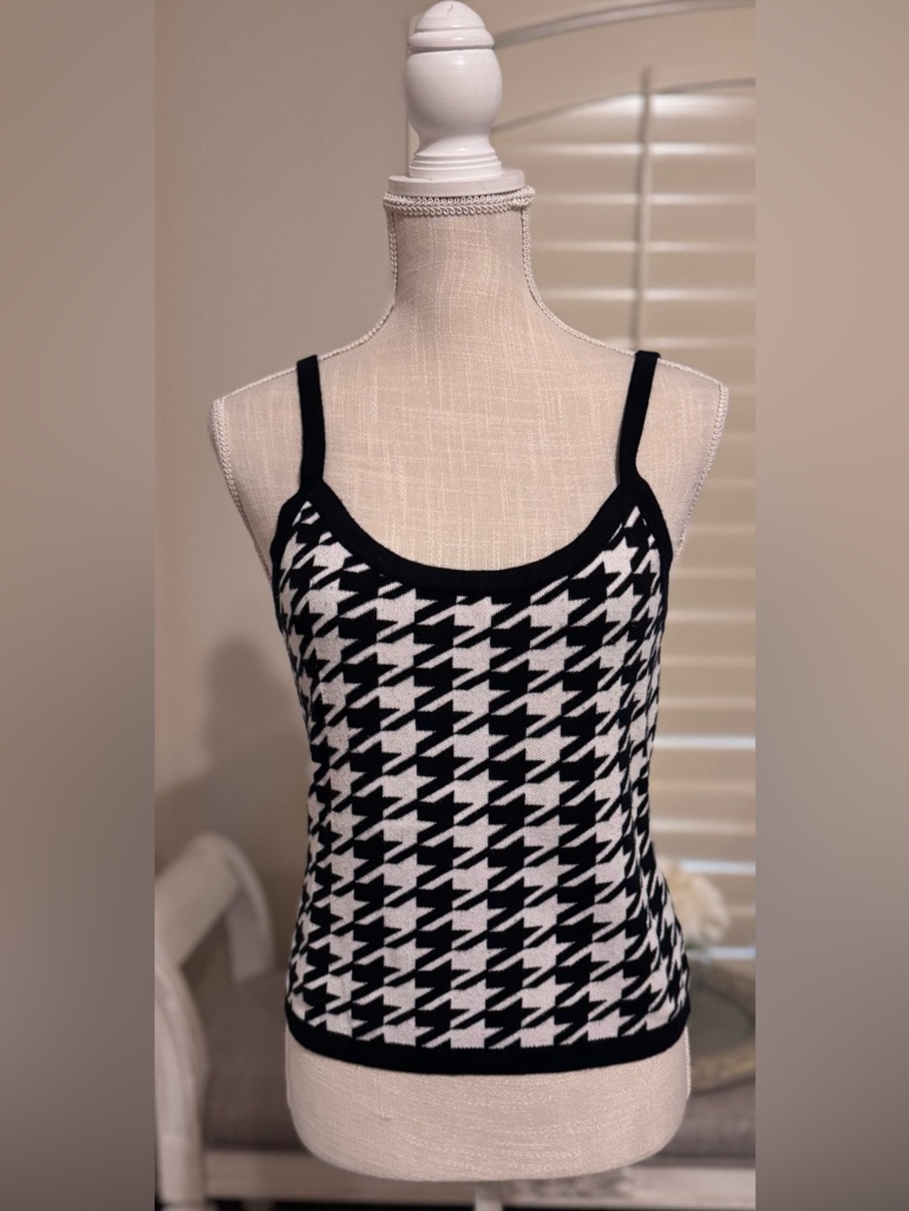 New York and Company Black and White Houndstooth Sweater Tank Top